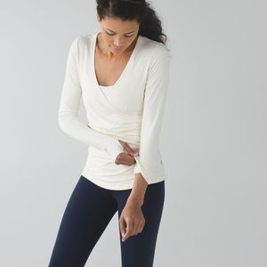 Lululemon Sun Salutation Long Sleeve white size 8